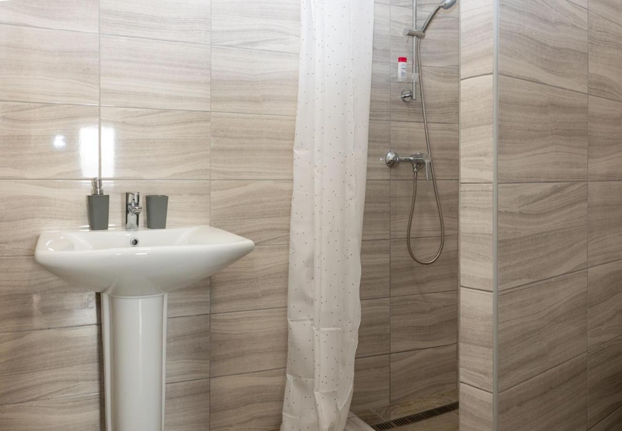 Takacs Pince Apartman Hajos 外观 照片